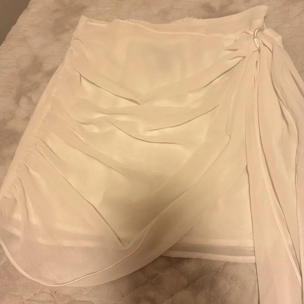 White Rouched Mini Skirt - Picture 2 of 5